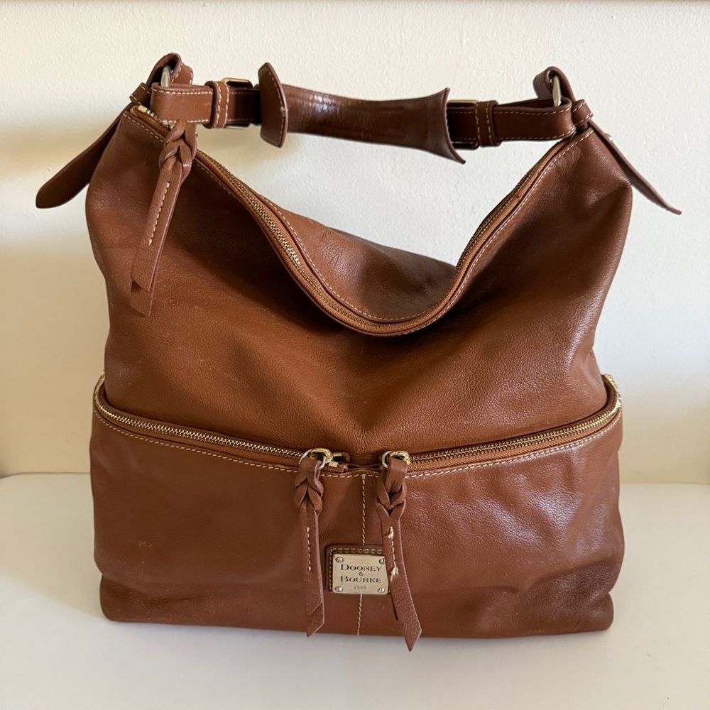 Dooney and Bourke Large Dillen Shoulderbag